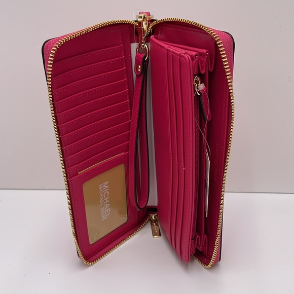 MICHAEL KORS
Leather Continental Wristlet Phone Case Wallet
Electric Pink
NWT - Picture 6 of 16